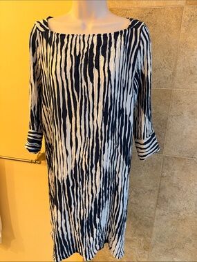 Natori Silk Blend Navy and White Abstract Striped Crinkle Shift Dress M 3/4